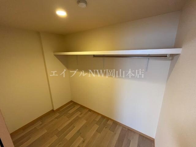 ウォークインクローゼット プラッツ・ユーⅠ