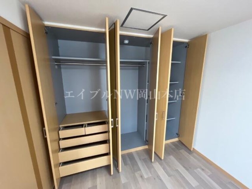 南洋室クローゼット プラッツ・ユーⅠ