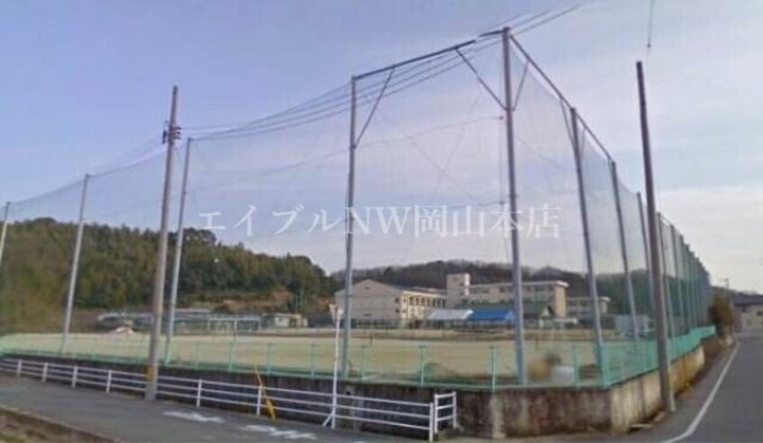 岡山市立福田中学校(中学校/中等教育学校)まで1210m オレンジマンション
