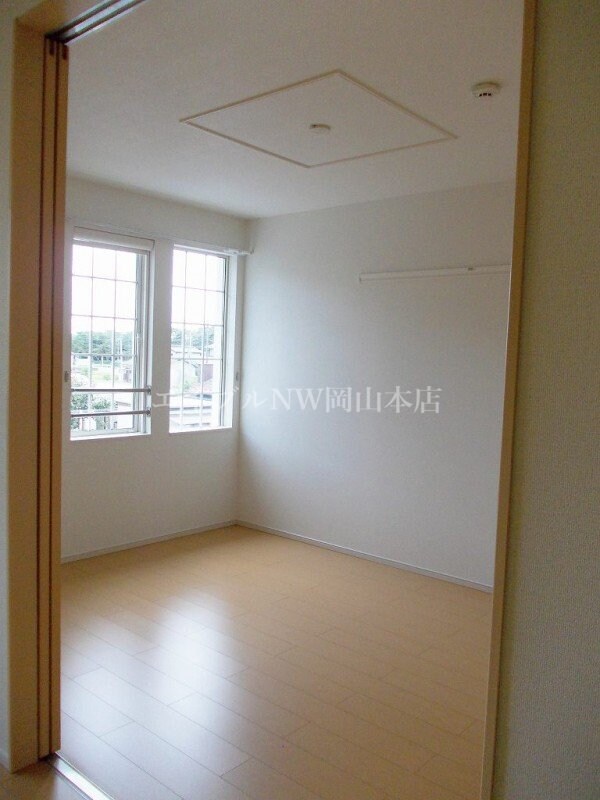  アンヴィーニュ