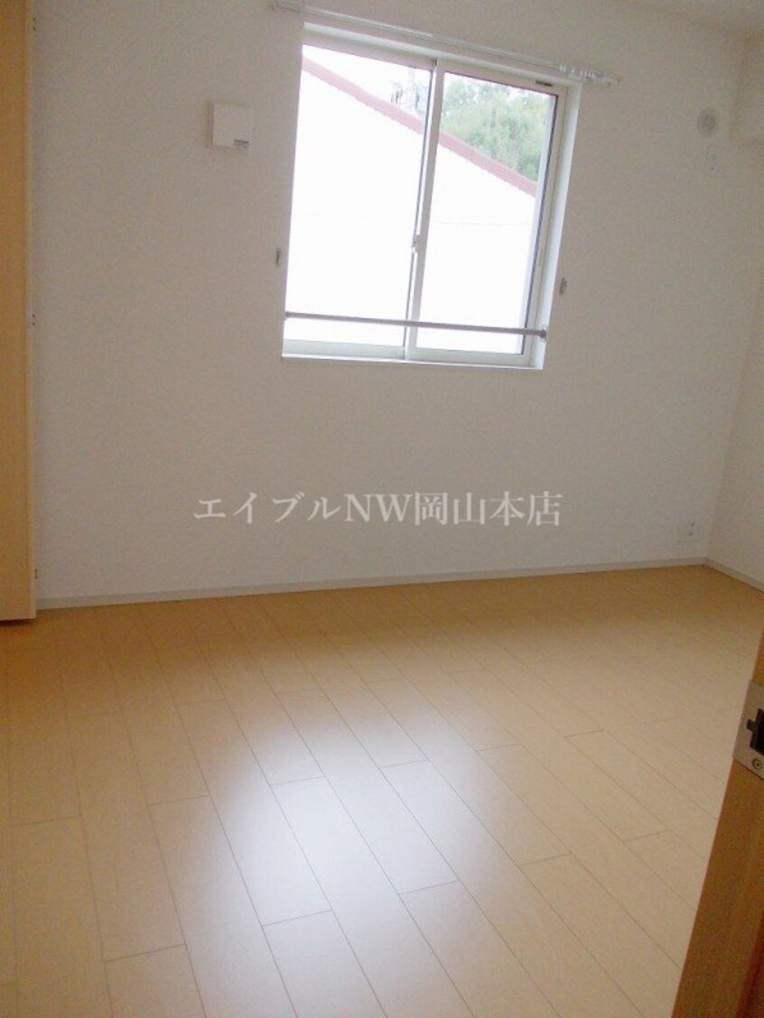  アンヴィーニュ