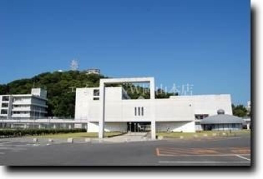 岡山県立烏城高等学校(高等学校/高等専門学校)まで1708m The MODERN 奉還町