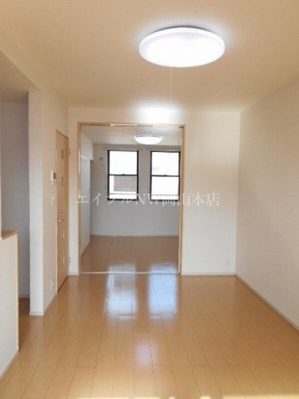  ラ・ベルコリーヌＢ