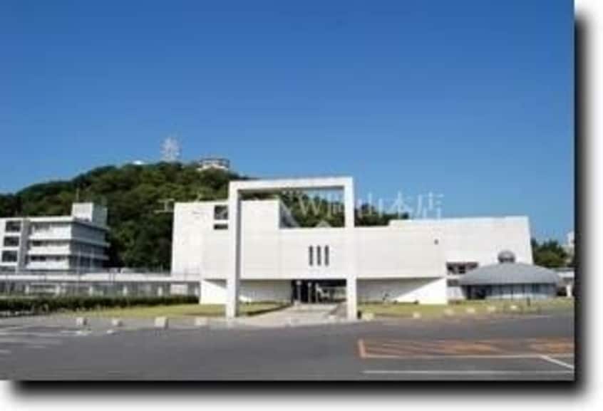 岡山県立烏城高等学校(高等学校/高等専門学校)まで776m 芽ぶき