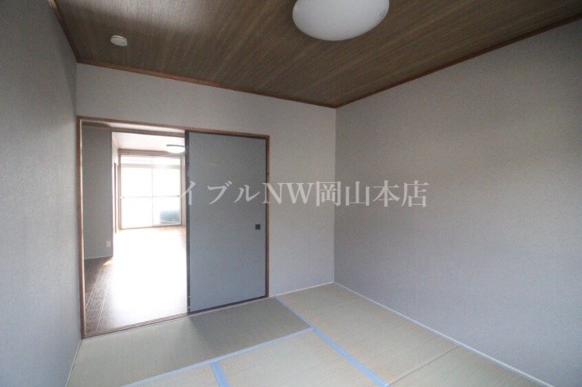  ガーデンハイツ南輝　B棟