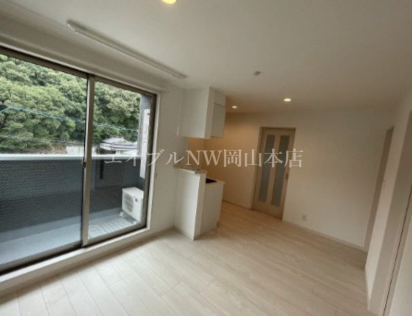  REGALEST 西崎本町