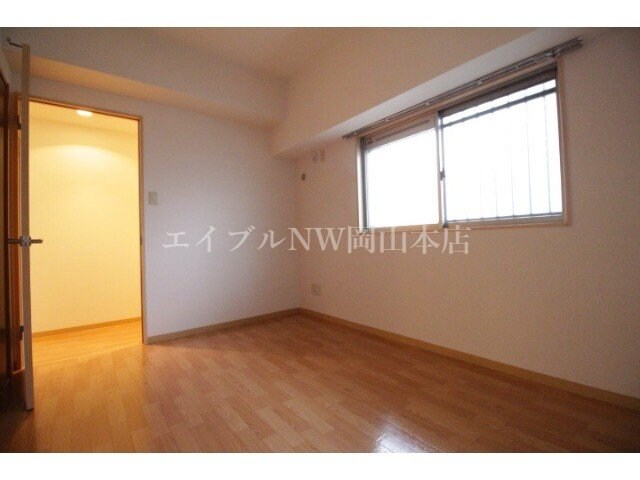  プレジール奥田