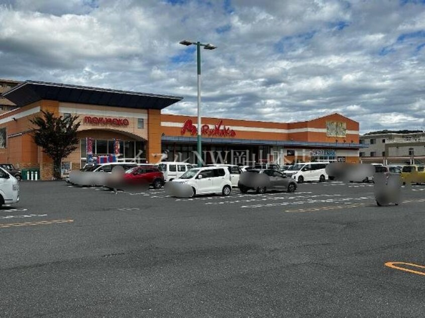 マルナカ小山店(スーパー)まで480m コーポレーヴ高松Ⅰ