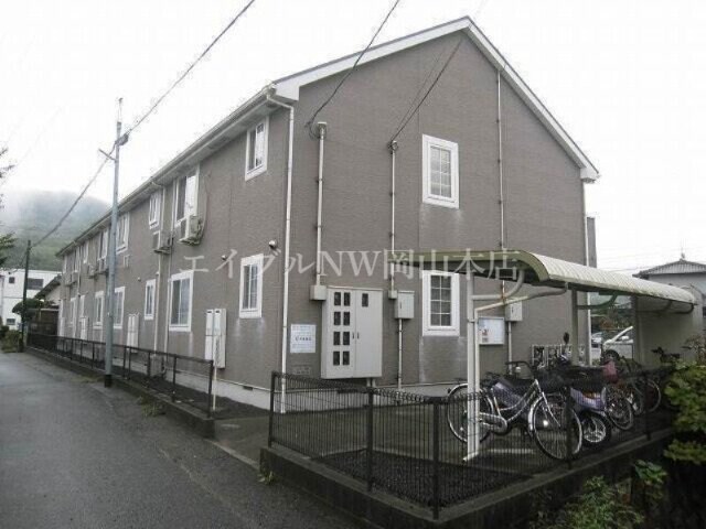  ファミール彦崎