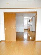  ファミール彦崎