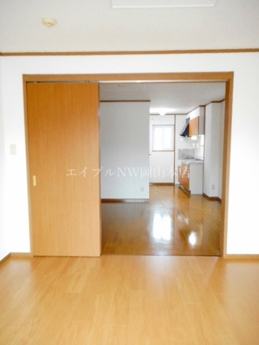  ファミール彦崎