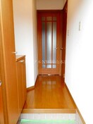  ファミール彦崎