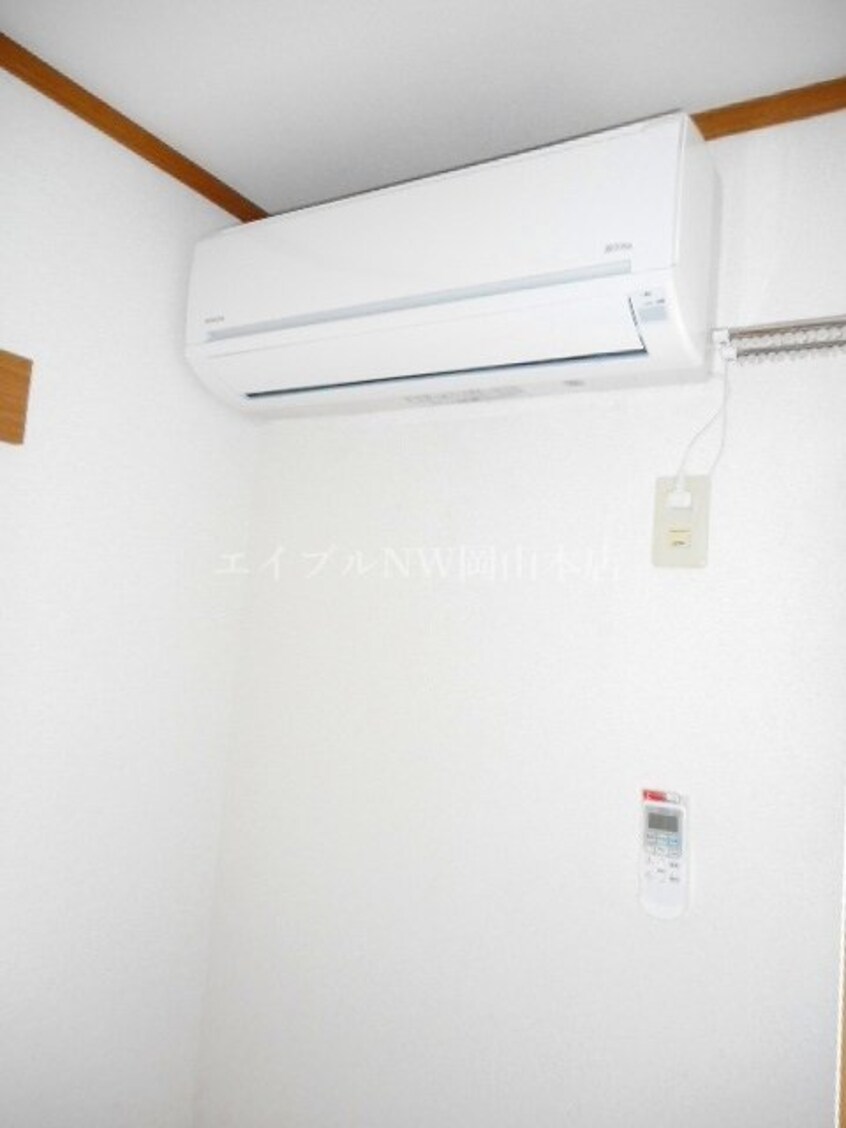  ファミール彦崎