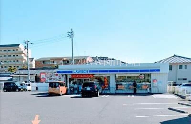 ローソン岡山ドーム前店(コンビニ)まで765m ウェーブレジデンス北長瀬