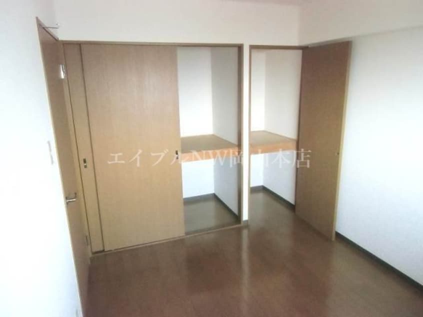 洋室 レジデンス山地