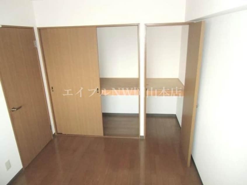 洋室 レジデンス山地