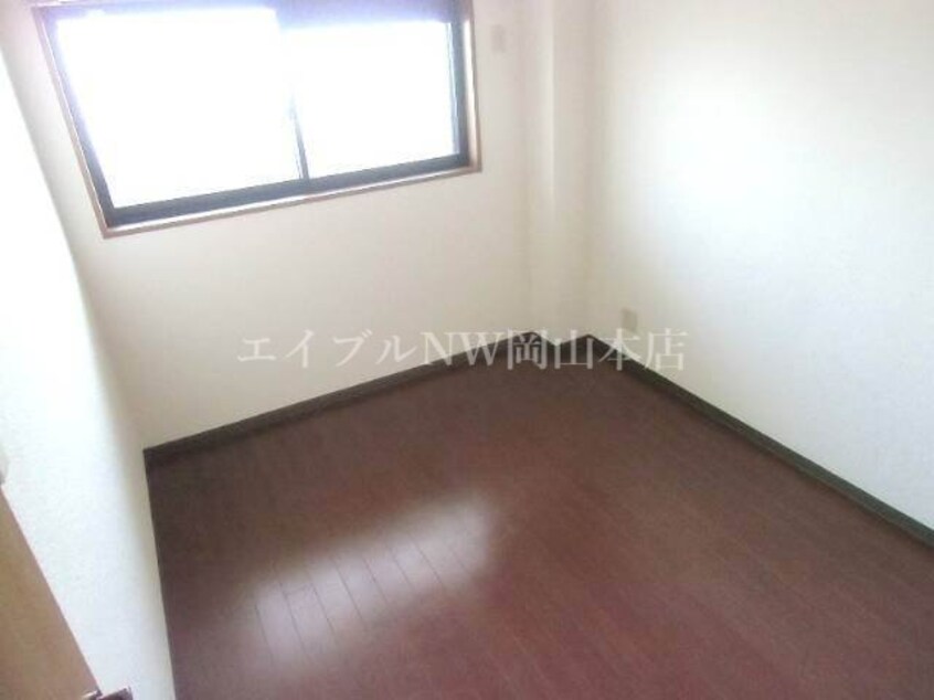 洋室 レジデンス山地