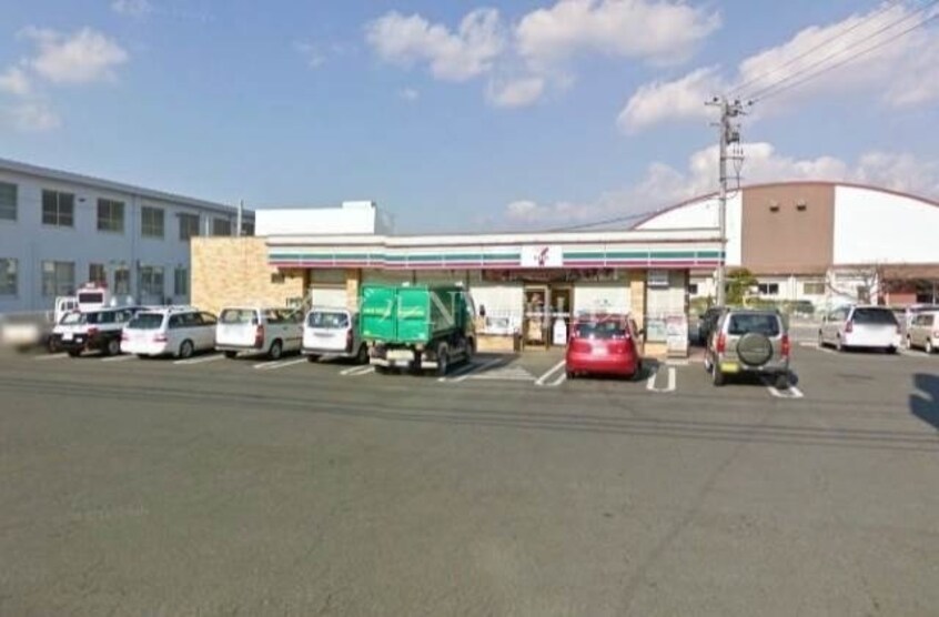セブンイレブン岡山芳明小前店(コンビニ)まで884m エアフォルク