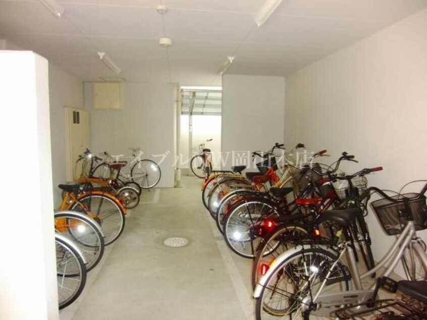 駐輪場 アーバンパレス医大前