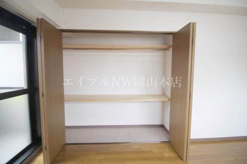  アンブシュール京橋