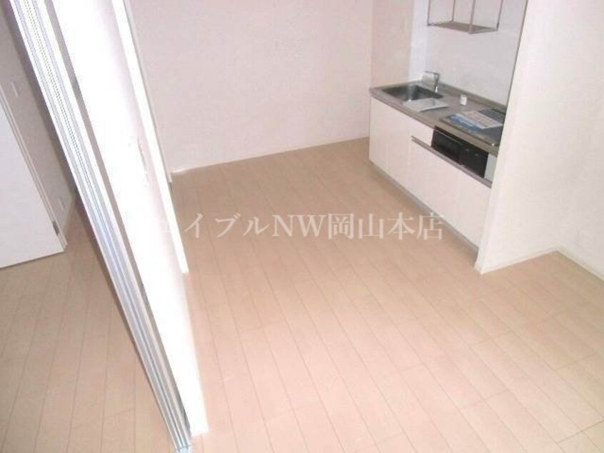 リビング ファーストコートＢ