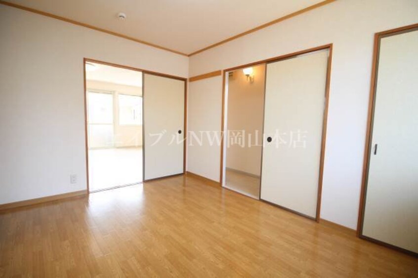  サンローレルＢ棟