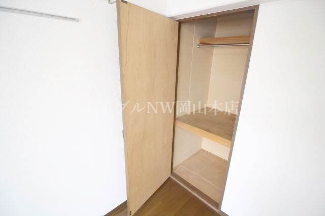 収納 クレセール下伊福