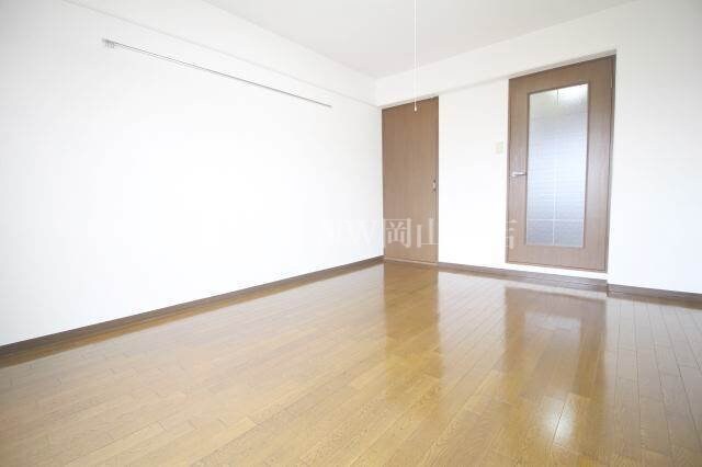 居室 クレセール下伊福