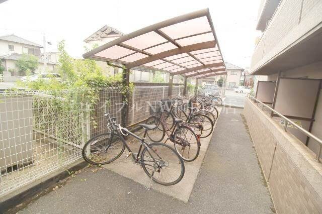 駐輪場 クレセール下伊福