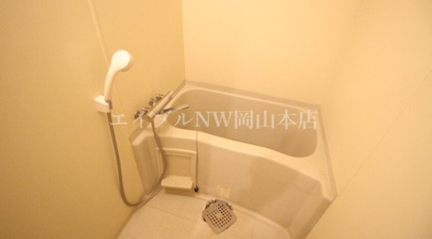  アンブシュール京橋