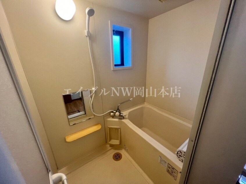  ラッキータウン庭瀬　Ａ棟