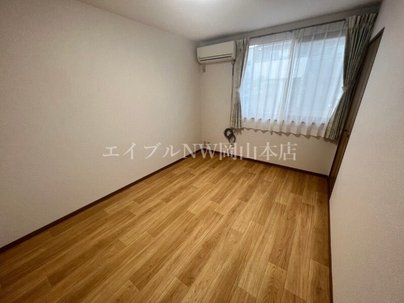  ラッキータウン庭瀬　Ａ棟