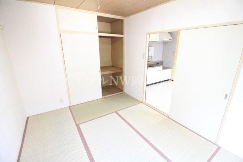  メゾンカルム富田B棟