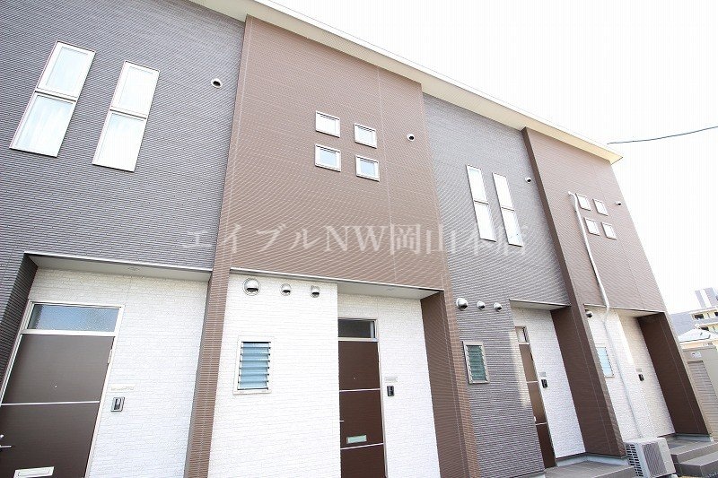  ラ・イース津高