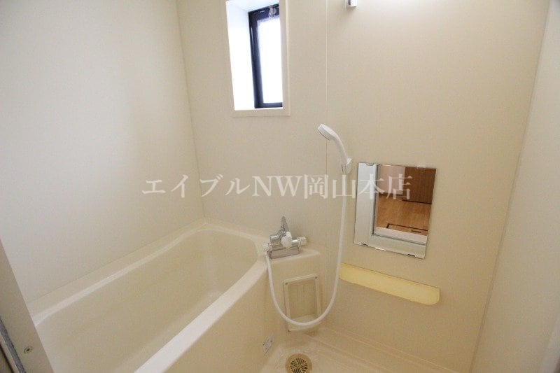  ラッキータウン庭瀬　Ａ棟