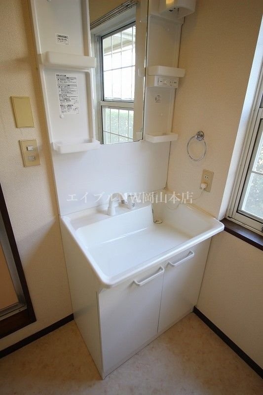  サニースクウェア津島B