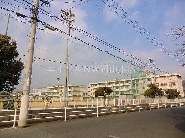 岡山市立大野小学校(小学校)まで1599m 中山貸家