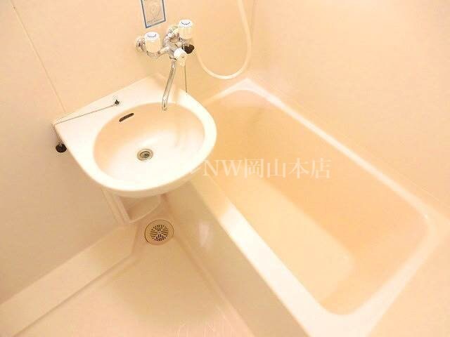  アルフィーネ今Ｄ棟