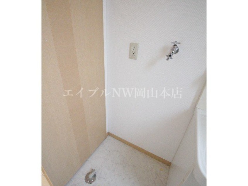 洗濯機置き場 シャーメゾン野田