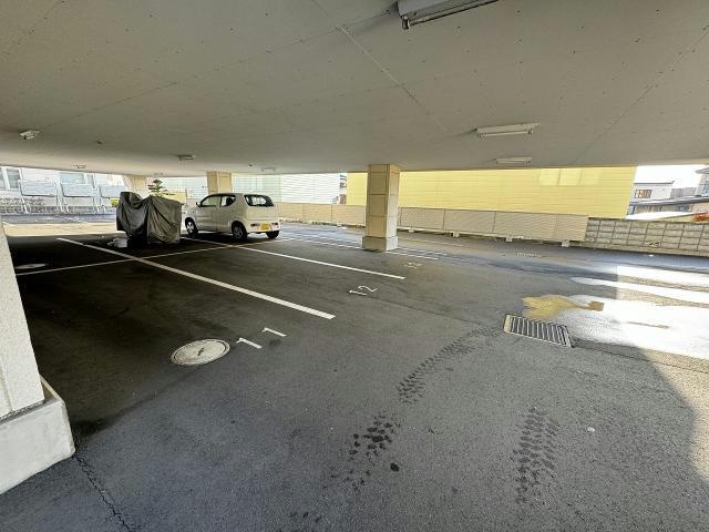  アールズフラット３