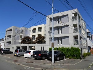 パーク五稜郭館