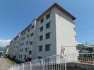 ユートピア川原2号棟の外観