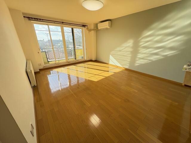  サンエスタシオン湯川