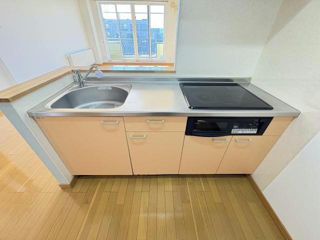  サンエスタシオン湯川