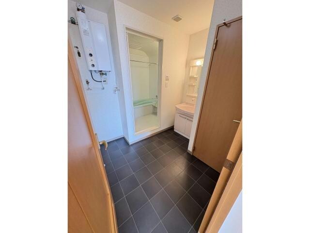  サンエスタシオン湯川