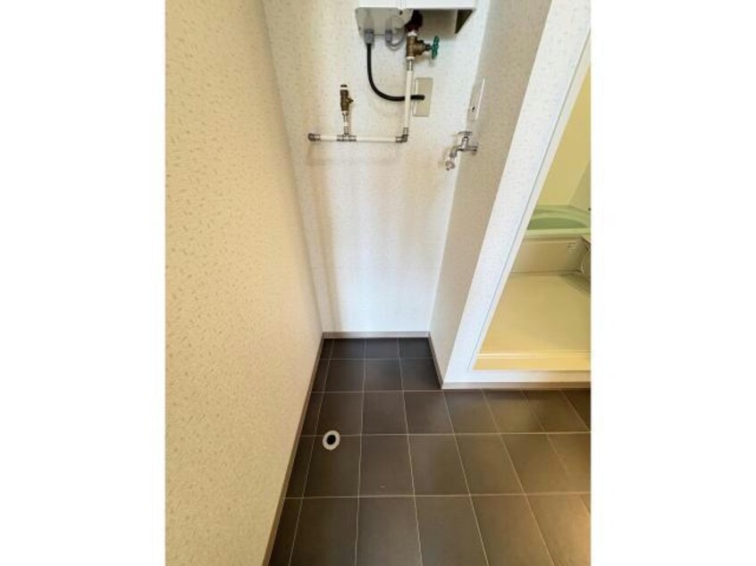  サンエスタシオン湯川