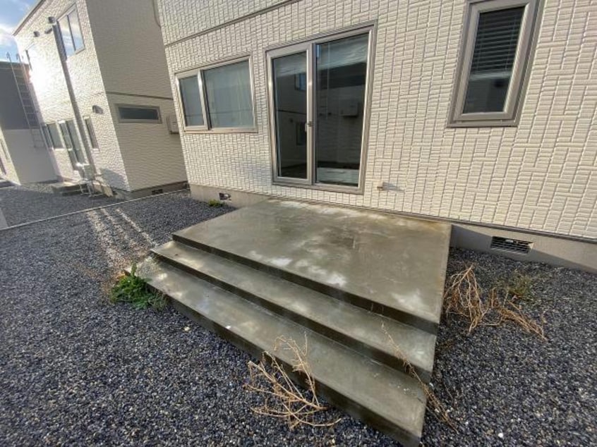  桔梗町435番貸家