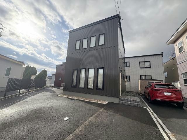  桔梗町418番貸家