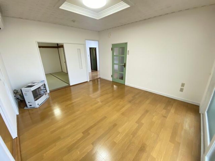  深堀町23番貸家