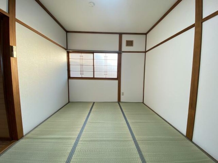  深堀町23番貸家